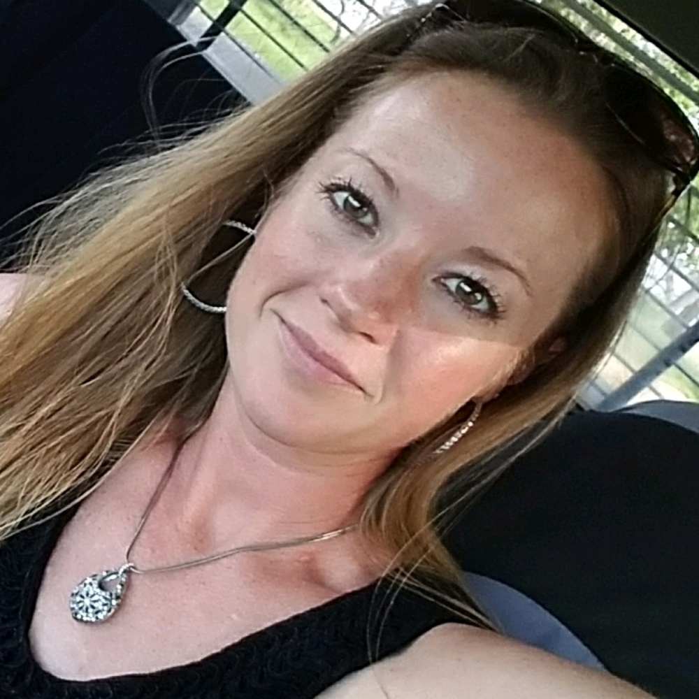 Meet your Posher, Stefanie